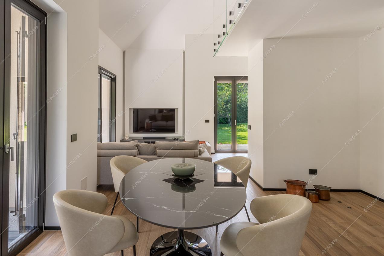 Sala della villa Guadiana, location in stile moderno a Como