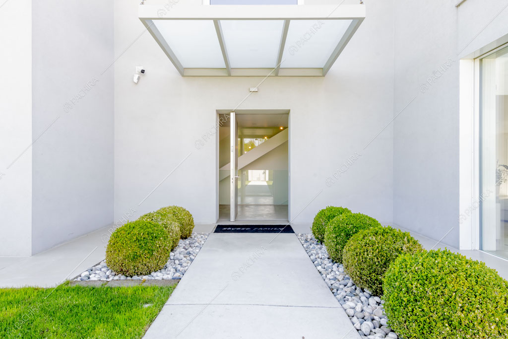 Ingresso della villa Columbia, location in stile moderno a Como