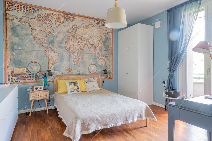 Camera da letto della villa Gange, location in stile contemporaneo a Milano