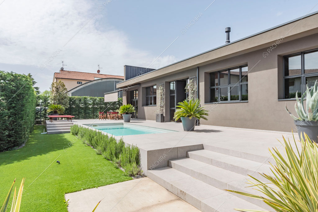 Esterni del loft Danubio, location in stile contemporaneo a Brescia