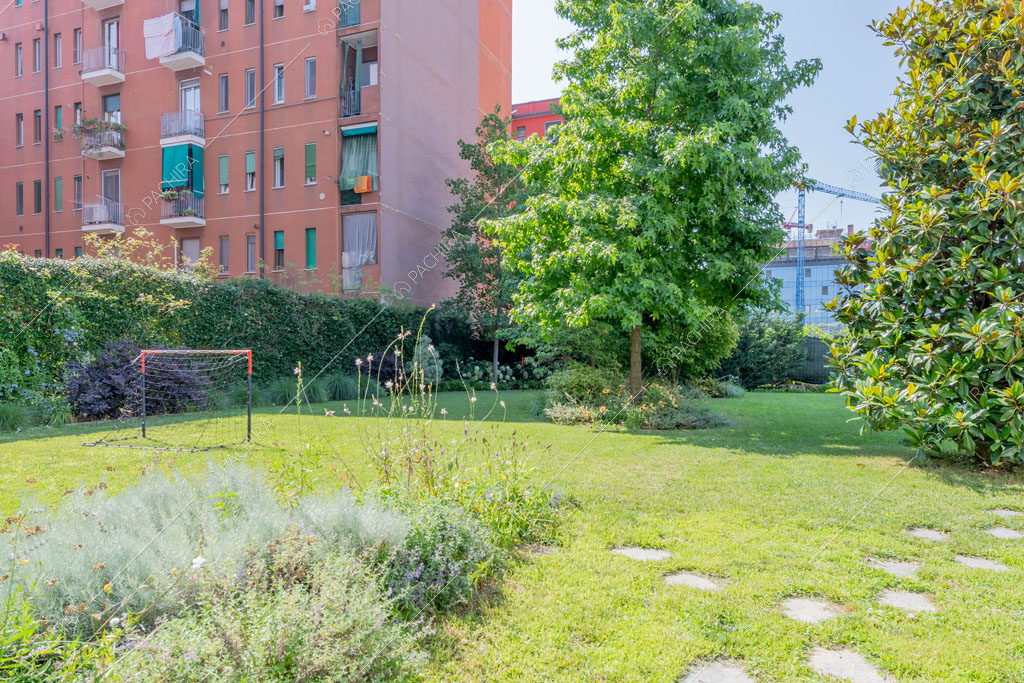 Giardino del loft Graviola, location in stile contemporaneo a Milano